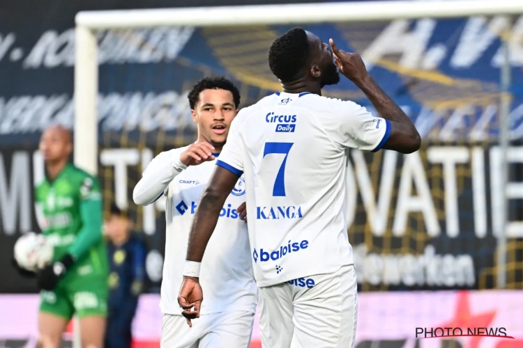 Na vinger op de mond: Gent-speler legt de eigen fans het zwijgen op met doelpunt