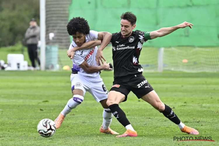 Een 16- of 17-jarige in de basis bij Anderlecht tegen Hammarby