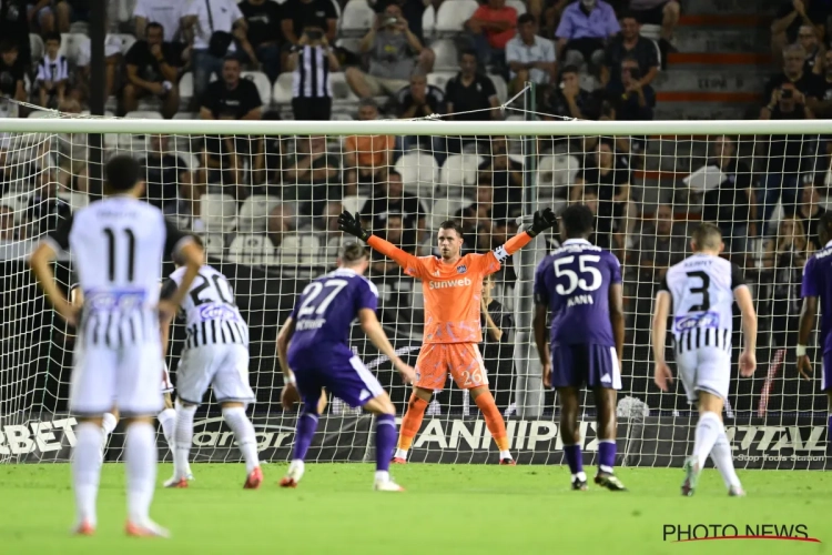 Anderlecht houdt stand in Toumba na droomstart en bizarre penaltyfase