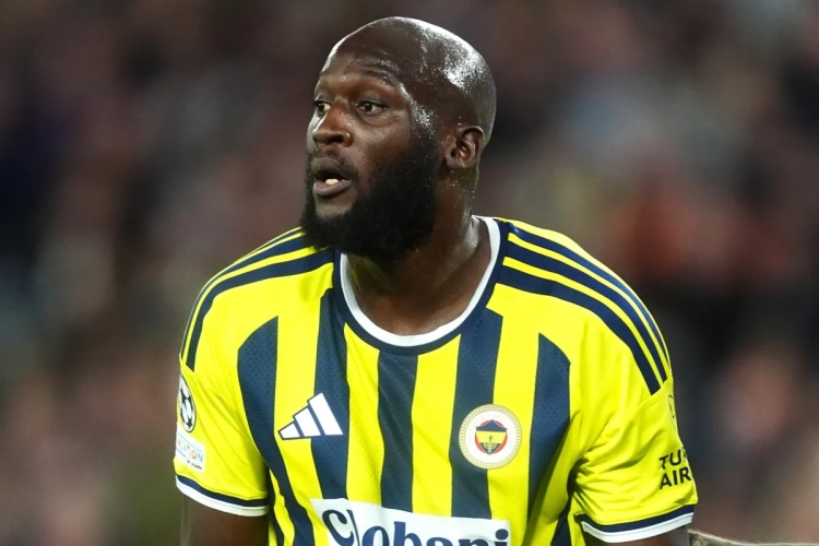 Romelu Lukaku beleeft bijzondere avond bij Fenerbahçe: dit gebeurde tegen Alanyaspor