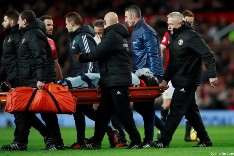 ? Dramatisch jaareinde voor Lukaku: Rode Duivel groggy afgevoerd na heftige botsing