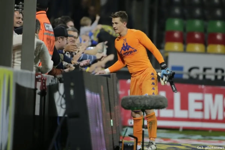 Doelman die zelden blad voor de mond neemt, komt nog eens terug op vertrek bij STVV: "Misschien was ik té populair geworden"