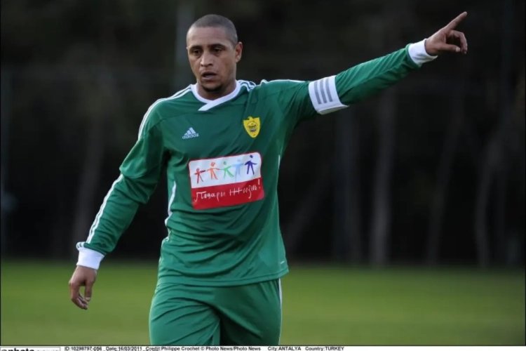 Faillissement dreigt voor ex-club Medhi Carcela, Mbark Boussoufa en Roberto Carlos