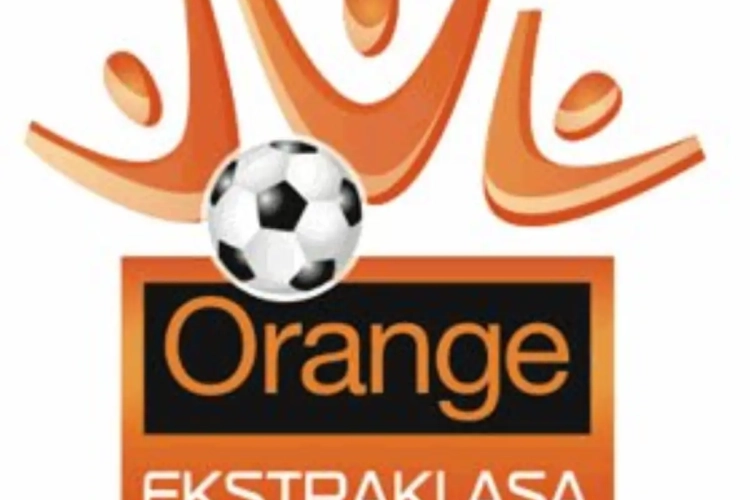 Ref gaat KO in Polen