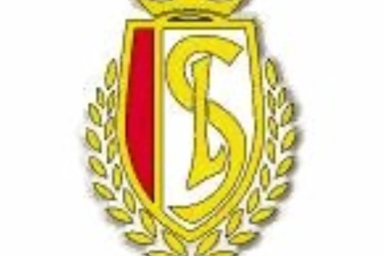 Sonck trapt Marcos in het ziekenhuis