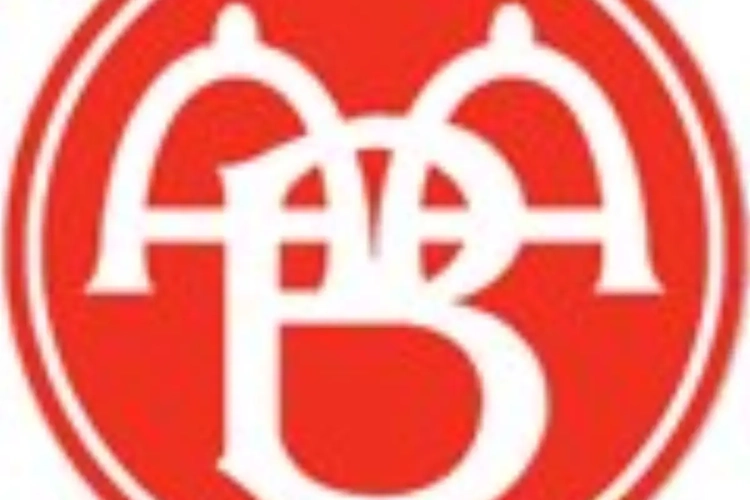 Michael Jakobsen traint terug