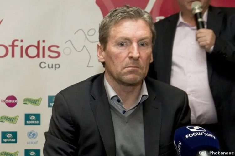 Dury baalt: "Het hing van enkele centimeters af"