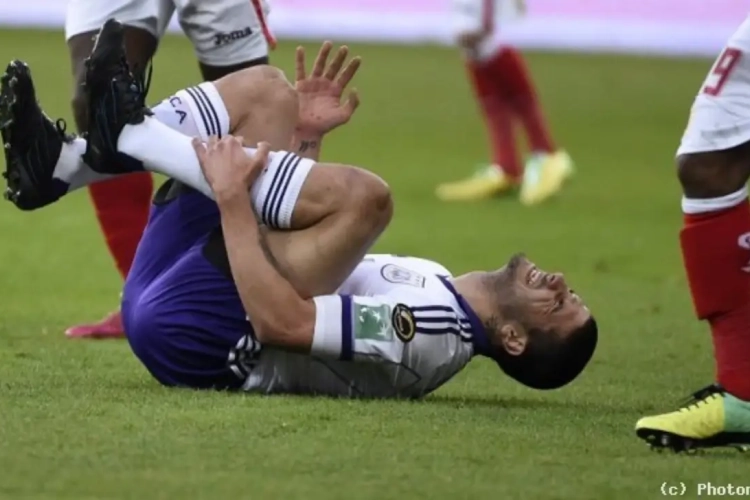 Mitrovic op de bank: "Nee, ik was niet ontgoocheld"