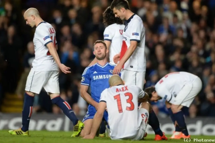 Chelsea snijdt PSG in slot de keel over