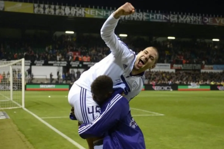 Mitrovic scoort weer: "Zo moeten we altijd spelen"