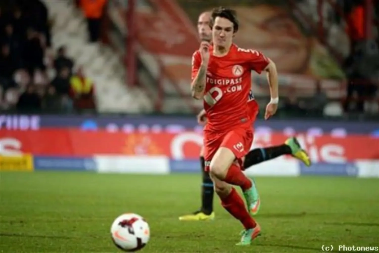 Raman bedankt Beerschot-fans voor bezoek: "En ook volgend seizoen mogen ze daar vieren"