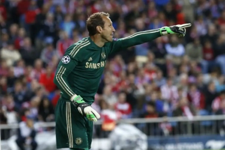 Sprokkels: Rode Duivels op het strand, bouw Lokerse tribune van start en the Three Lions op Portugese les