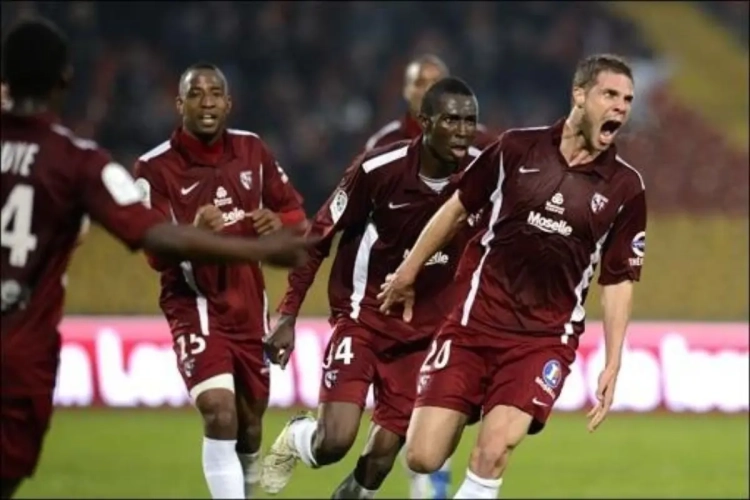 Voetzoeker komt Franse club duur te staan: match herspelen en twee punten kwijt in degradatiestrijd