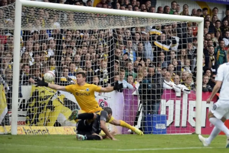 Patosi neemt Ryan te grazen in oefeninterland