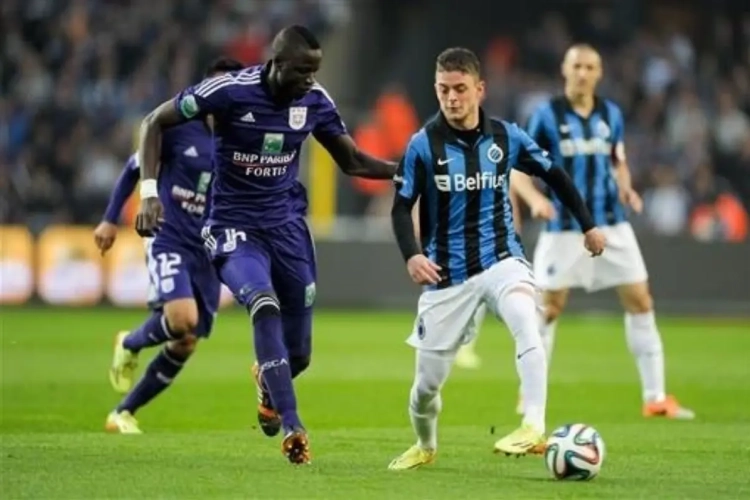 Arsenal en Chelsea volgen spelers Club en Anderlecht