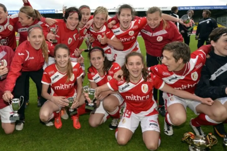 Standard mist duel met Denen