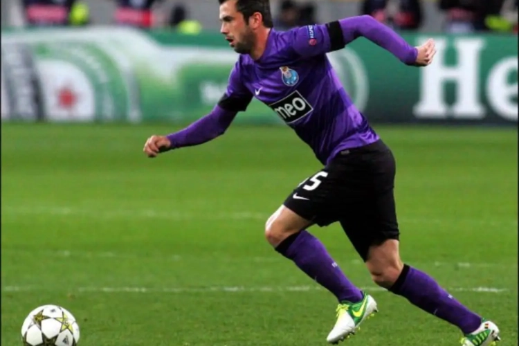 Russen willen met Rode Duivel gooi naar titel doen