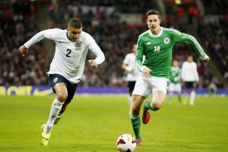 Speler Duitsland overleeft autocrash