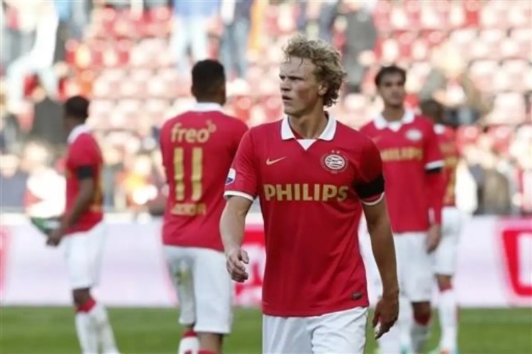 PSV vier maanden zonder middenvelder