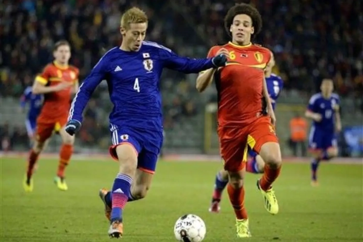 Wereldreiziger, Keisuke Honda, opnieuw op zoek naar een club