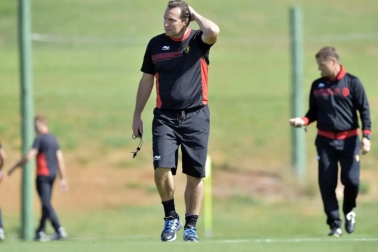 Kruip eens in het hoofd van de bondscoach: Wat doet Wilmots nu?