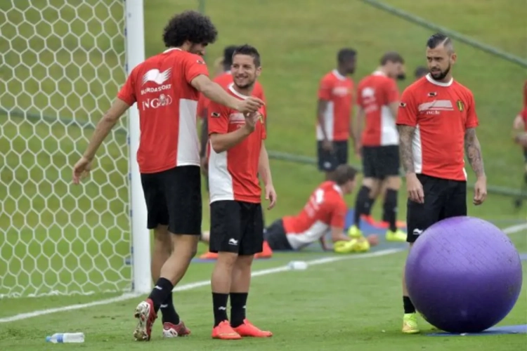 Wilmots: "Waarom niet het Standard-middenveld?"