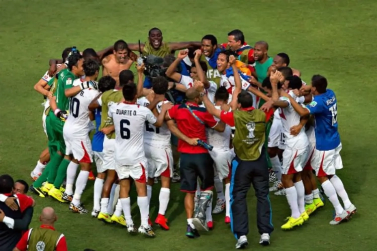 Spelers Costa Rica beleefden feestelijke nacht in Santos