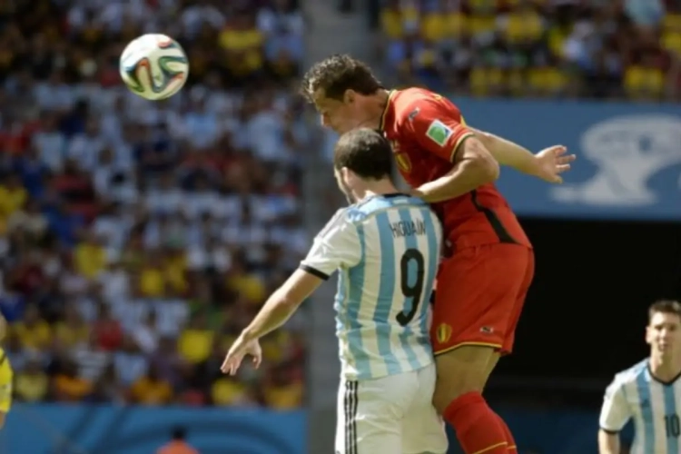 Blijft Van Buyten Rode Duivel?