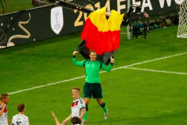Neuer euforisch: "Deze wereldtitel is voor heel Duitsland"