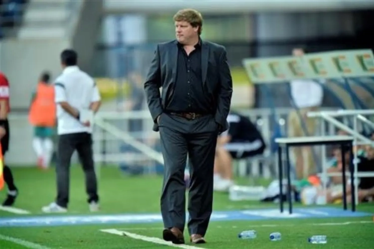 Gent wint ruim en vergalt galawedstrijd van Eendracht Aalst