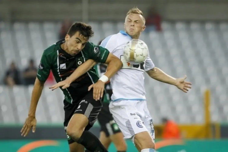 Dussenne meteen in aanraking met nieuwe richtlijnen: "Die kaart kwam er erg snel"