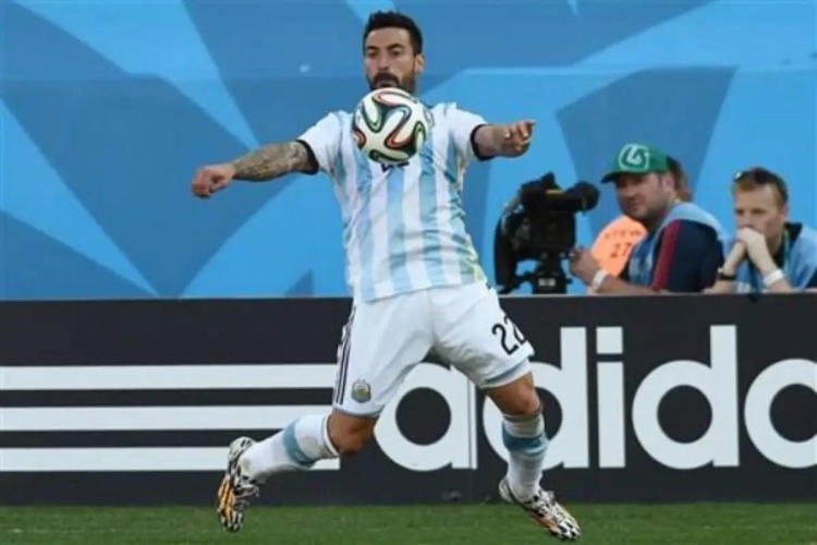 Lavezzi moet plaats maken voor Di Maria