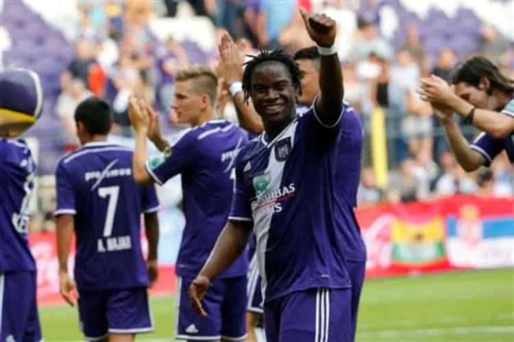 Kabasele op goede weg, maar... "Hij moet zich nog een maand aan mij bewijzen"