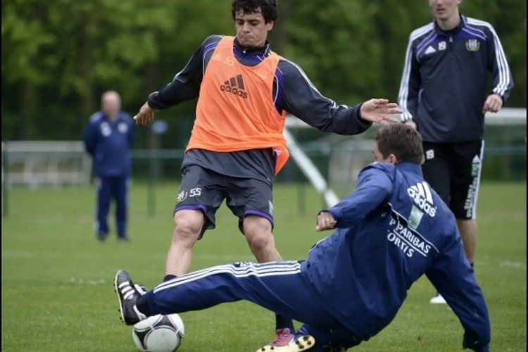 Hasi en Canesin, een huwelijk dat voor het altaar afsprong: "Spijtig dat ik hem verloor"