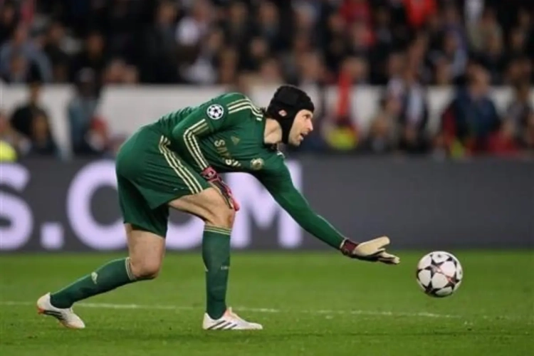 Volgende week transfer Cech in stroomversnelling?