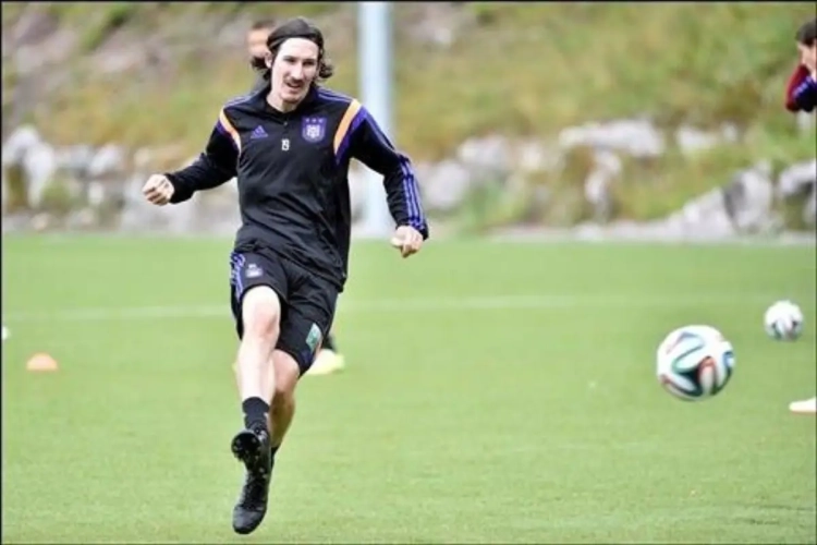 Kljestan reageert op geruchten omtrent overgang naar thuisland