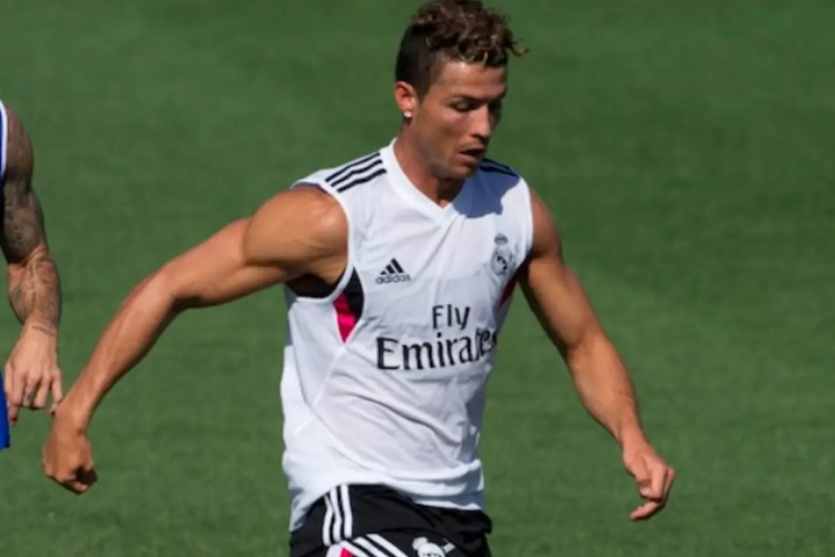 Ronaldo verlost van blessure, meteen basisstek in Europese Supercup