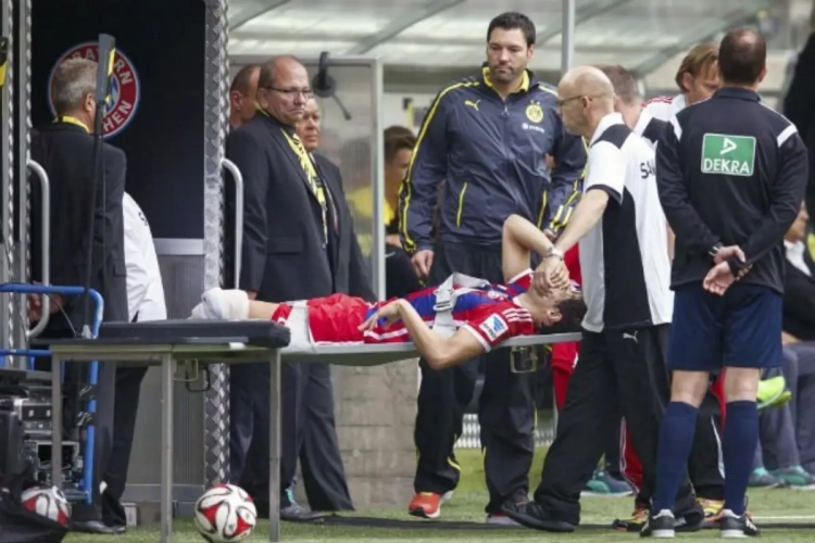 Vrees wordt werkelijkheid: zware blessure voor Martinez