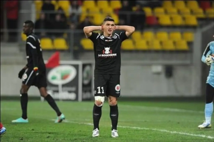 Roemeen scoort dubbele hattrick