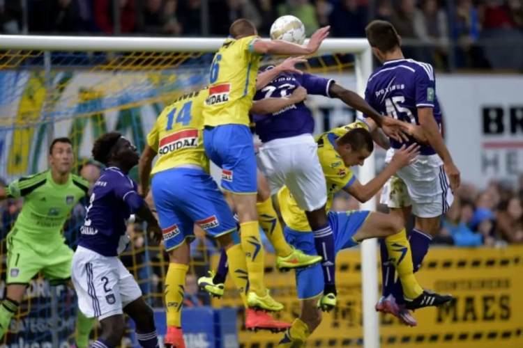 Van Wijk verrast met opstelling: "We wilden Anderlecht geen open deur geven"