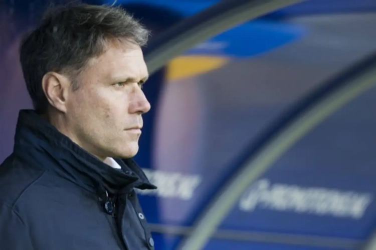 Van Basten verliest zwaar bij Willem II-Belgen, Heerenveen maakt geen fout