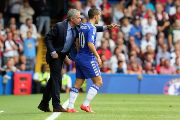 Mourinho lovend over Hazard: "Hij kan de grootste van zijn generatie worden"
