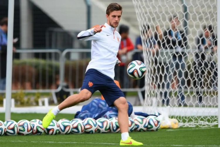 Ajax steelt de overwinning in De Kuip: "Nog nooit meegemaakt"