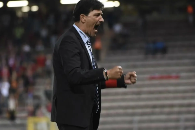 Charleroi-coach verrast: "Defensieve organisatie voor rust was onberispelijk"