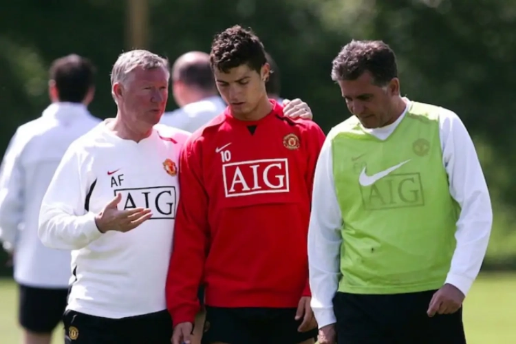 United schakelt Ferguson in om Ronaldo warm te maken voor terugkeer