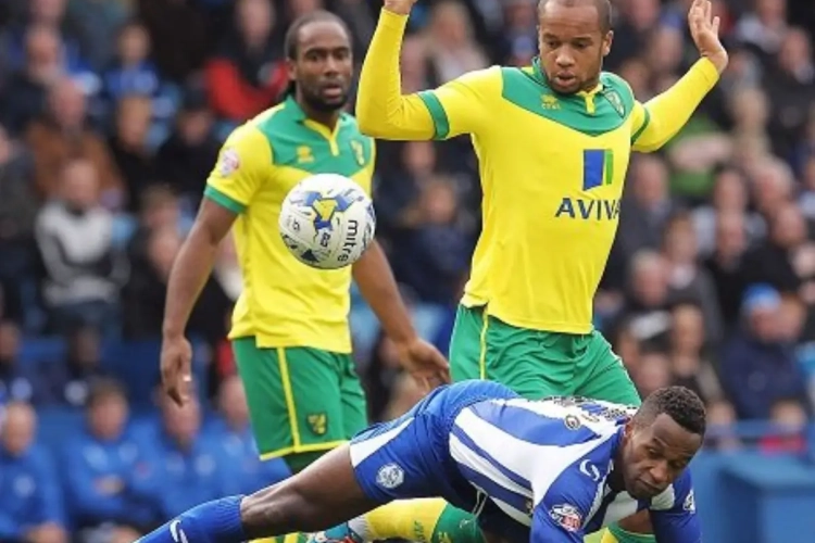 Odjidja sluit eerste basisplaats af met knieblessure