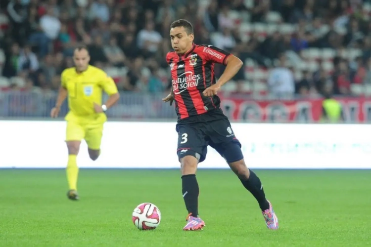 Opmerkelijk: geschiedenis schrijvende Braziliaanse spits trekt naar Azië