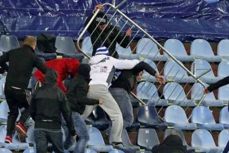 Wantoestanden komen Sparta Praag en Slovan Bratislava duur te staan