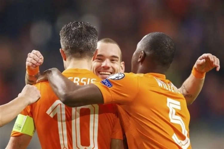 Oranje staat op in match van de waarheid