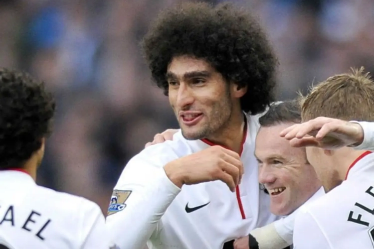 Fellaini geeft uitleg bij nieuwe rol: "Ik kan Rooney helpen"